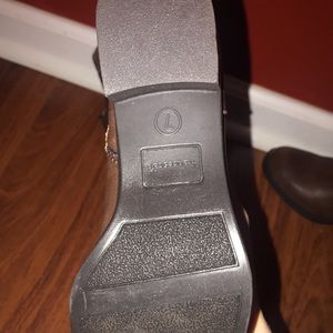 Francesca’s. Brand new. Size 7